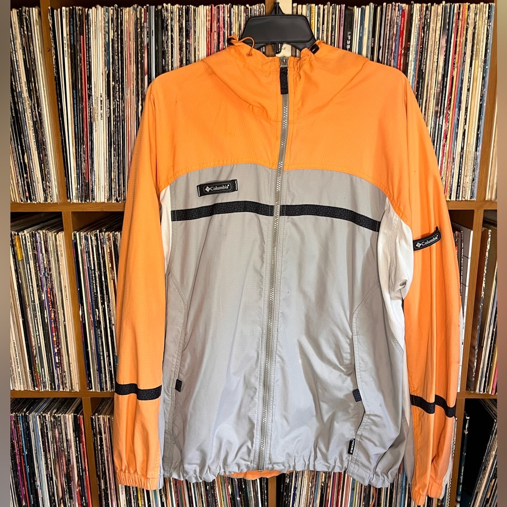 Colombia windbreaker jacket in orange and grey (Large)